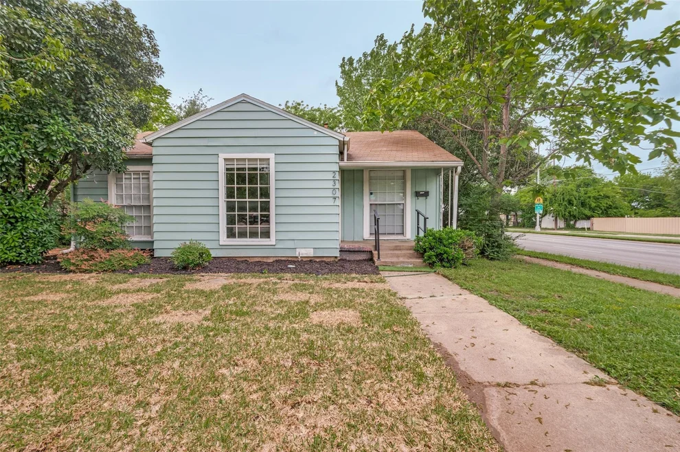 Unit for sale at 2307 Idaho Avenue, Dallas, TX 75216