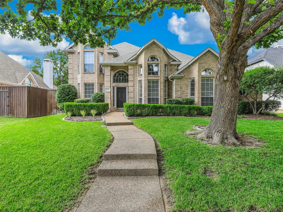 Unit for sale at 18543 Gibbons Drive, Dallas, TX 75287