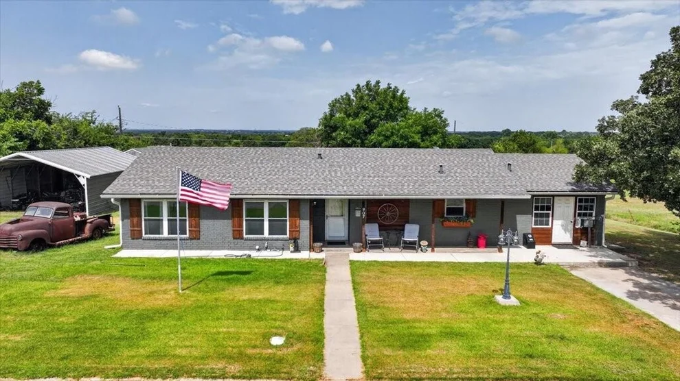 Unit for sale at 907 Denver Street, Alvord, TX 76225