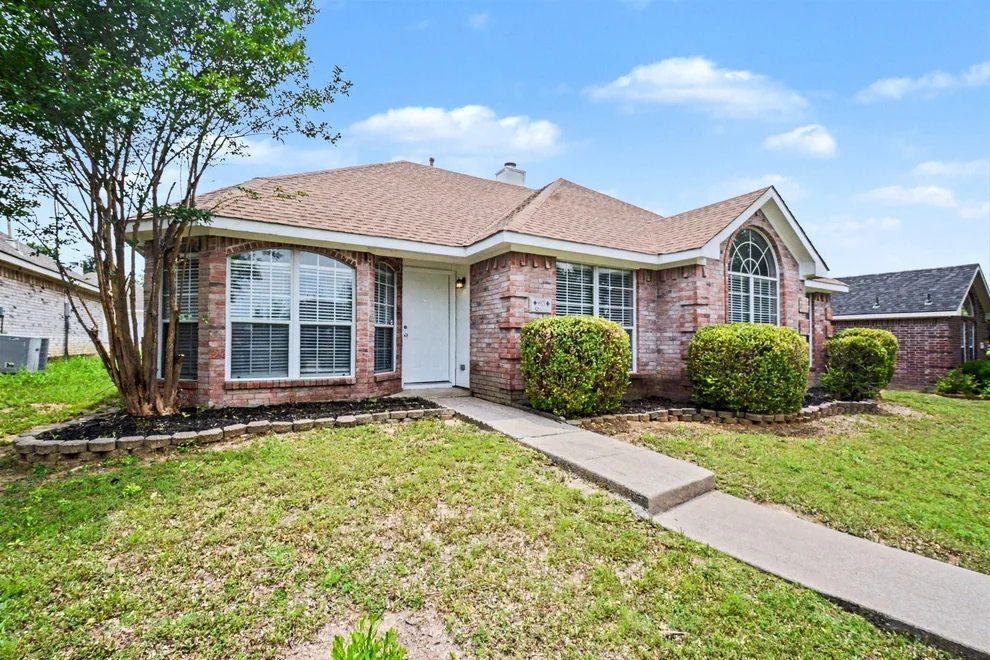Unit for sale at 9901 Queens Road, Frisco, TX 75035