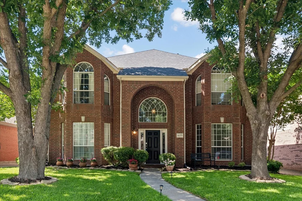 Unit for sale at 11379 Lockshire Drive, Frisco, TX 75035