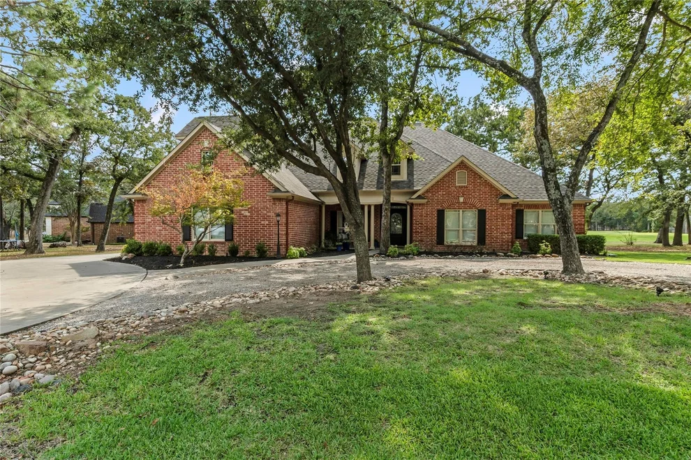 Unit for sale at 149 Saint Andrews Drive E, Mabank, TX 75156
