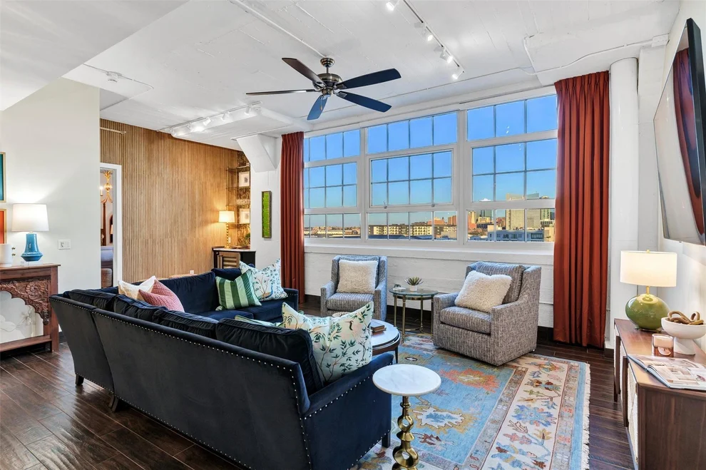 Unit for sale at 2600 W 7th Street, Fort Worth, TX 76107