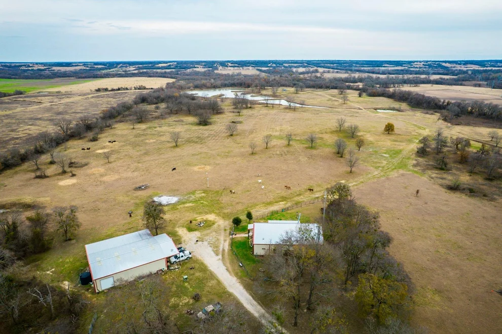 Unit for sale at 751 Sullivan Road, Ennis, TX 75119
