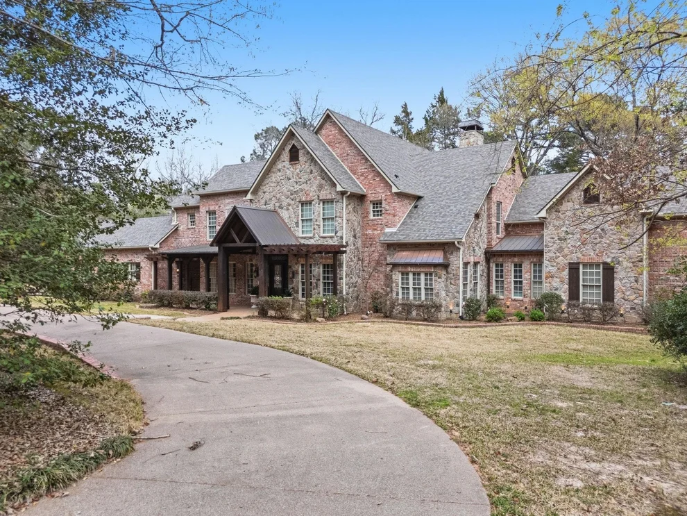 Unit for sale at 3814 Brighton Creek Circle, Tyler, TX 75707