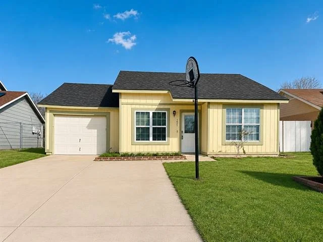 Unit for sale at 1621 Scottsdale Drive, Arlington, TX 76018