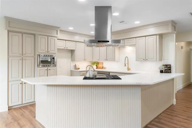 Unit for sale at 2212 Mountainview Drive, Hurst, TX 76054