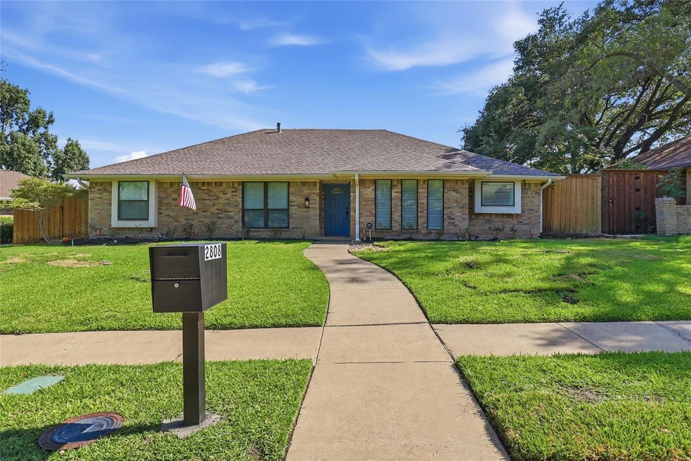 Unit for sale at 2808 Fountain Head Drive, Plano, TX 75023