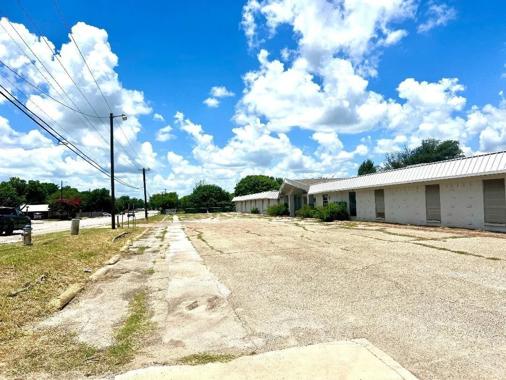 Unit for sale at 1108 W Kilpatrick Street, Cleburne, TX 76033