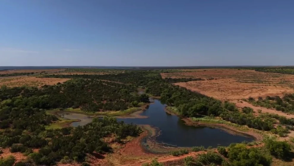 Unit for sale at 0000 Hwy 62, Childress, TX 70201