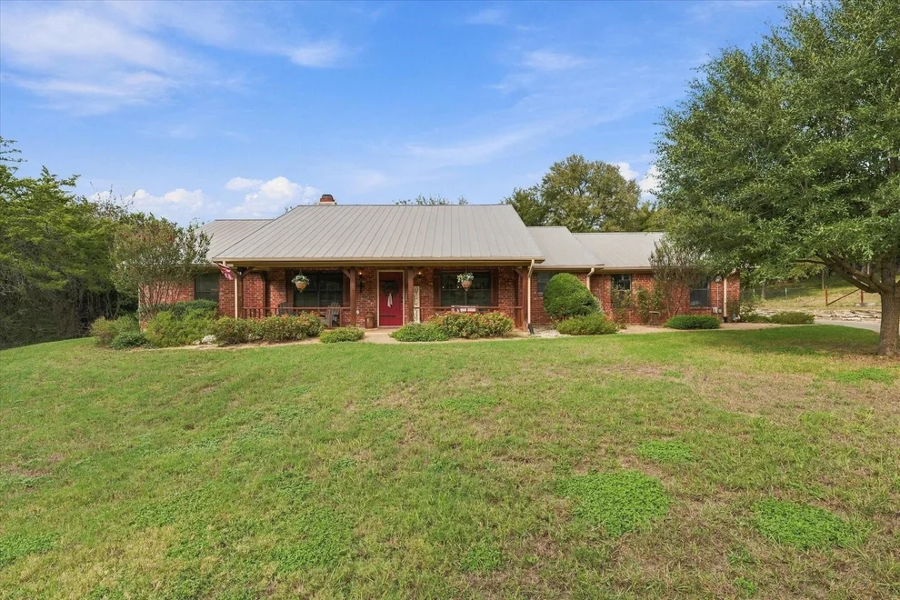 Unit for sale at 1600 Fox Ridge Road, Lorena, TX 76655
