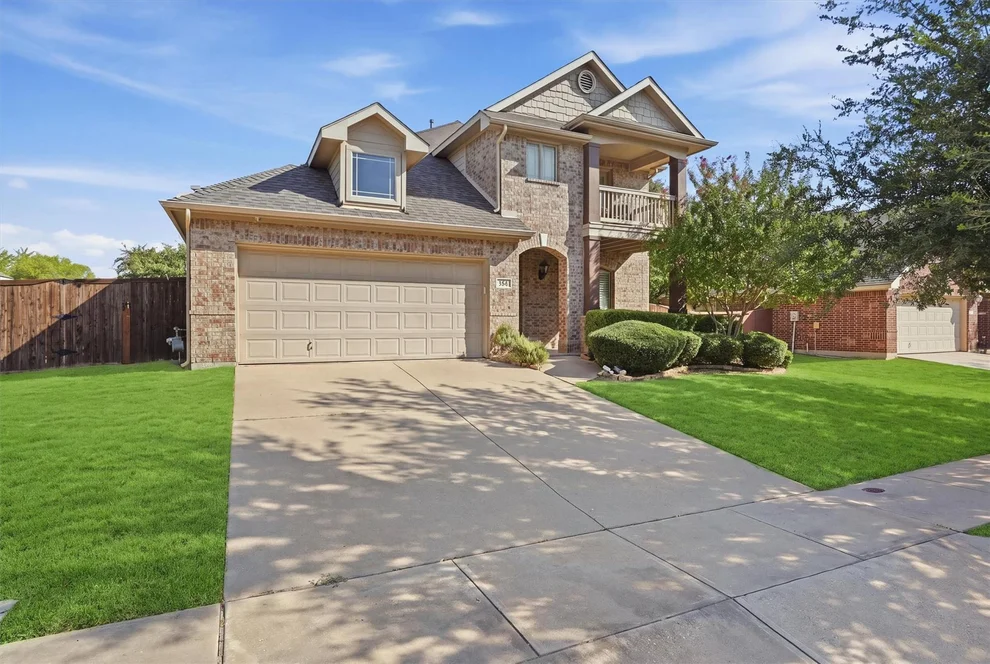 Unit for sale at 305 Mossy Oak Trail, Fort Worth, TX 76131