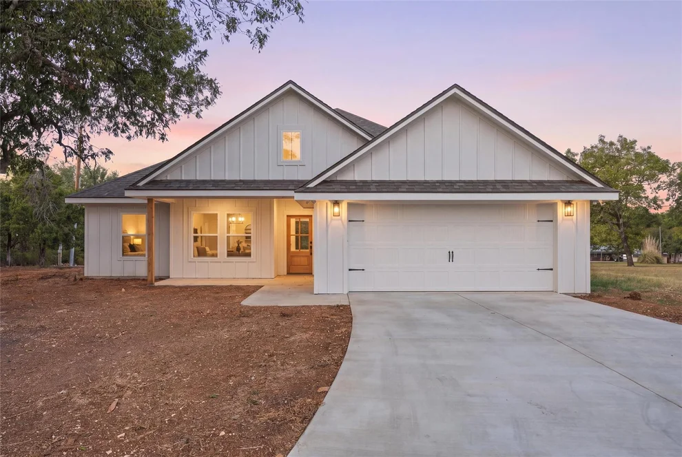 Unit for sale at 96 N Seventh, Valley Mills, TX 76689