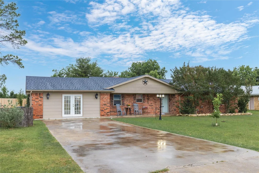Unit for sale at 205 longhorn dr, Early, TX 76802