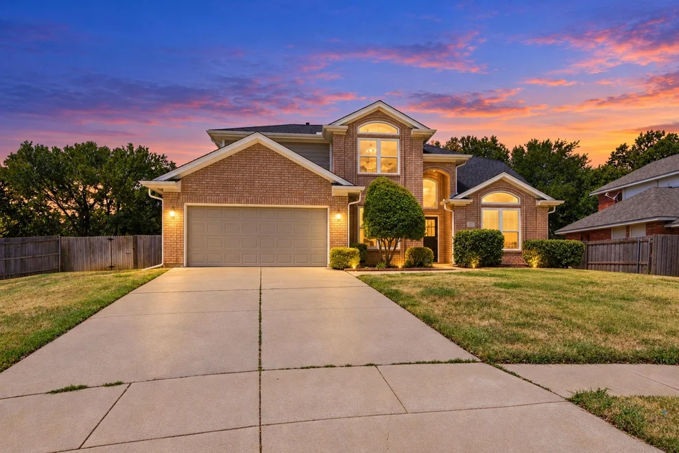 Unit for sale at 901 Tennison Drive, Euless, TX 76039