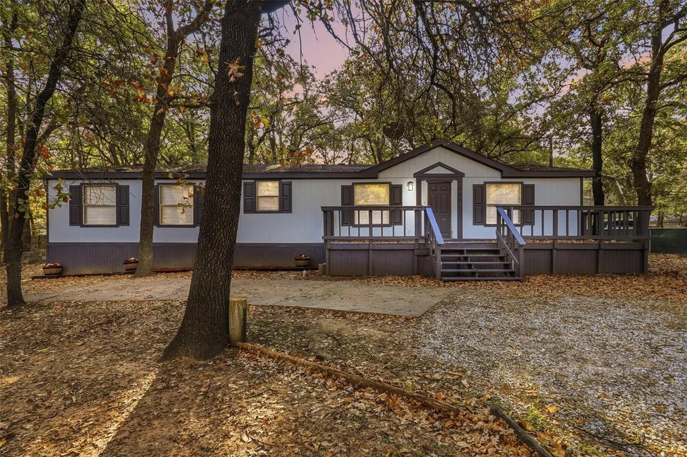 Unit for sale at 4631 Lyndi Lane, Granbury, TX 76049
