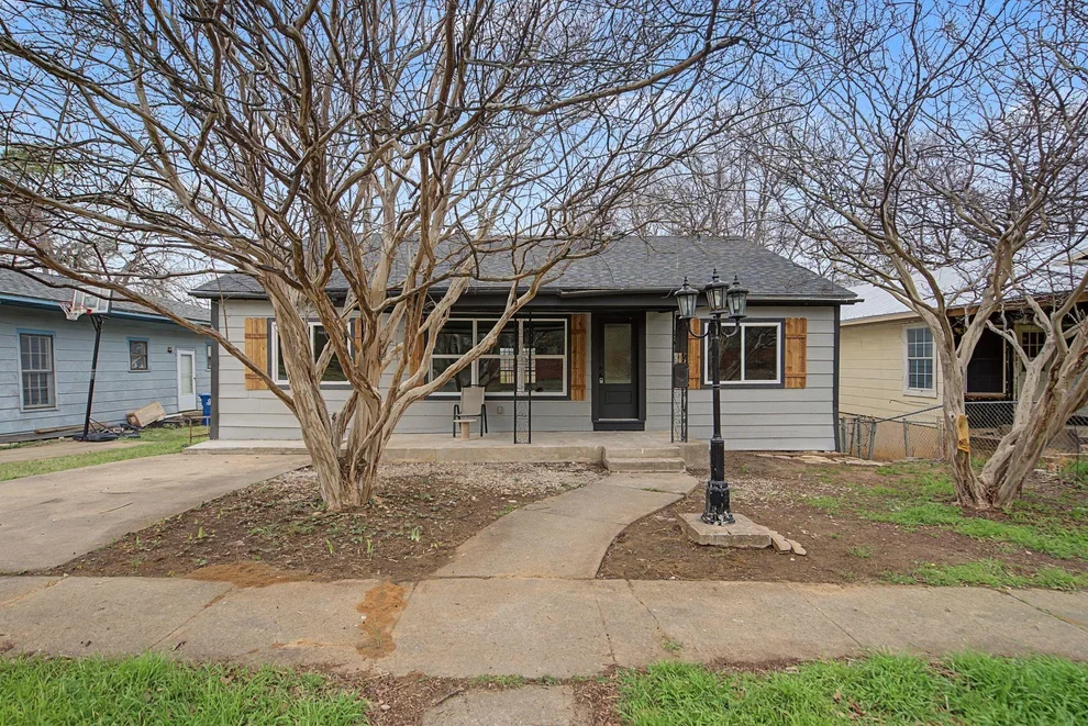 Unit for sale at 1411 W Gandy Street, Denison, TX 75020