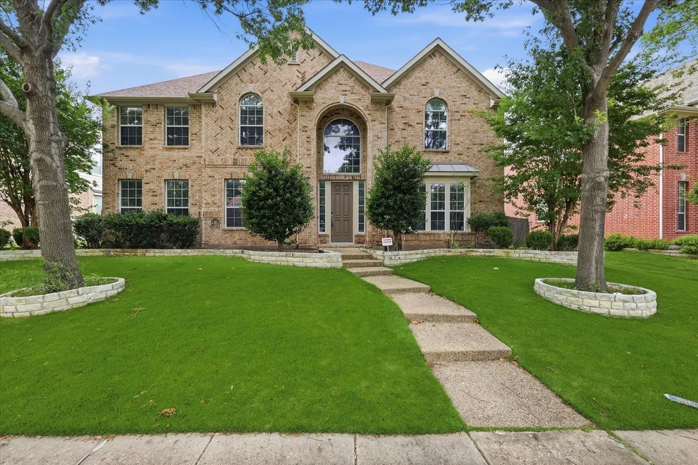 Unit for sale at 2220 New College Lane, Plano, TX 75025