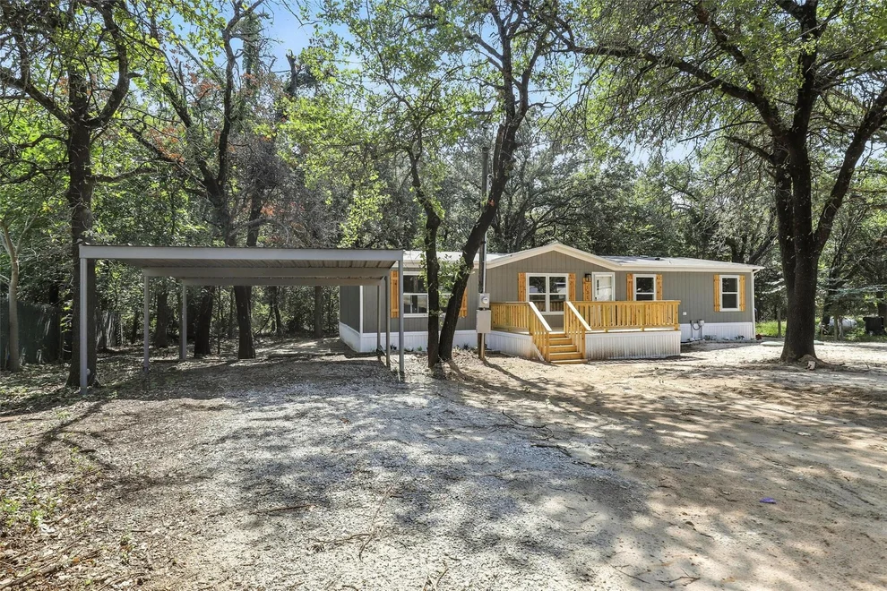 Unit for sale at 131 Kelly Court, Azle, TX 76020