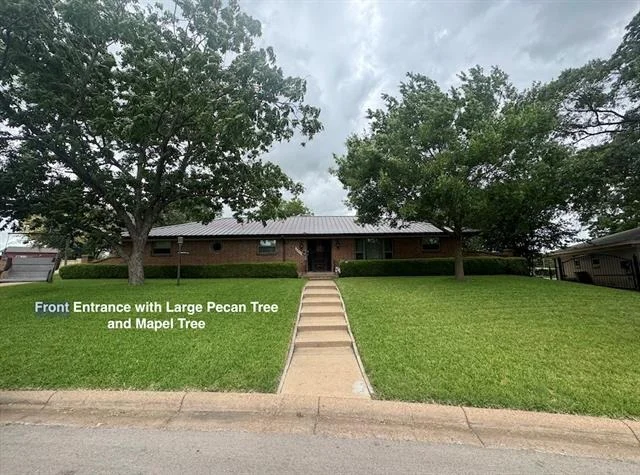Unit for sale at 3908 Dawn Drive, Benbrook, TX 76116