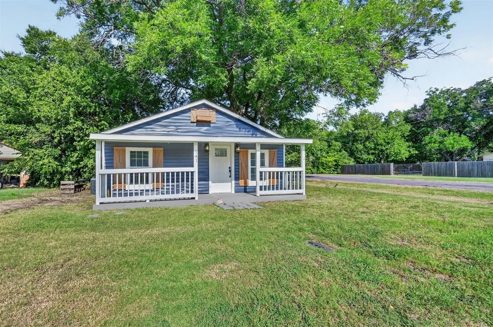 Unit for sale at 141 N Dobson Street, Burleson, TX 76028