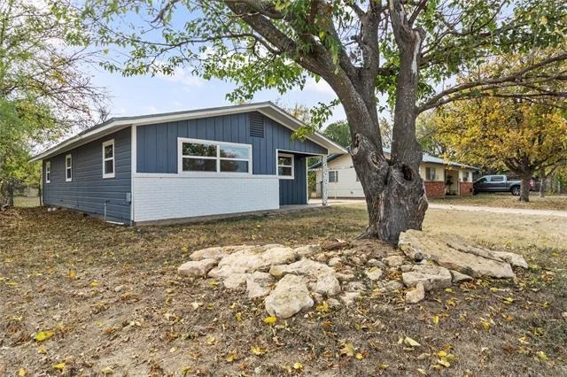 Unit for sale at 212 E 2nd Street, Coleman, TX 76834