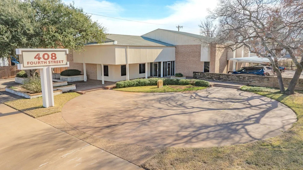 Unit for sale at 408 4th Street, Graham, TX 76450