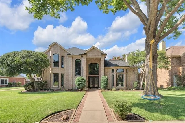 Unit for sale at 1725 Simsbury Drive, Plano, TX 75025