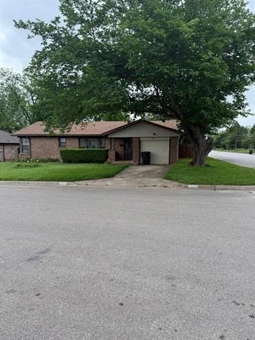Unit for sale at 1015 Euclid Street, Cleburne, TX 76033