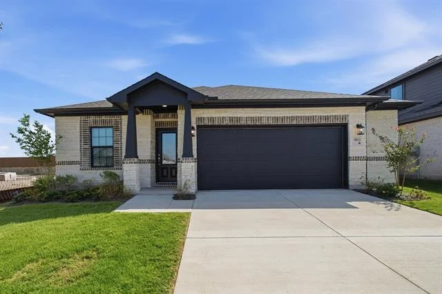 Unit for sale at 3012 Merrick Drive, Heartland, TX 75114