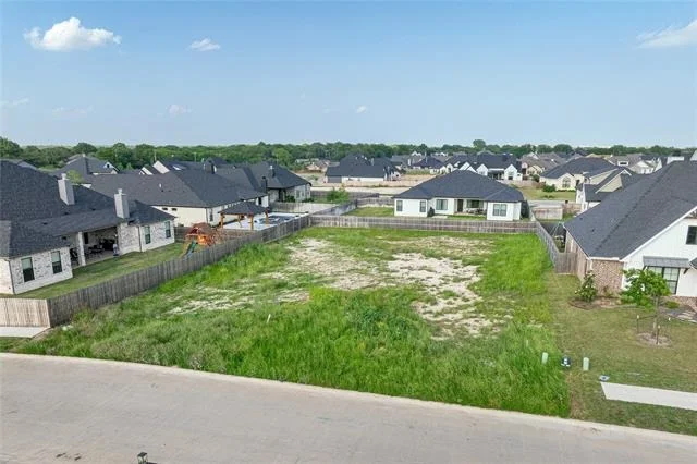 Unit for sale at 14001 RW Court, Woodway, TX 76712