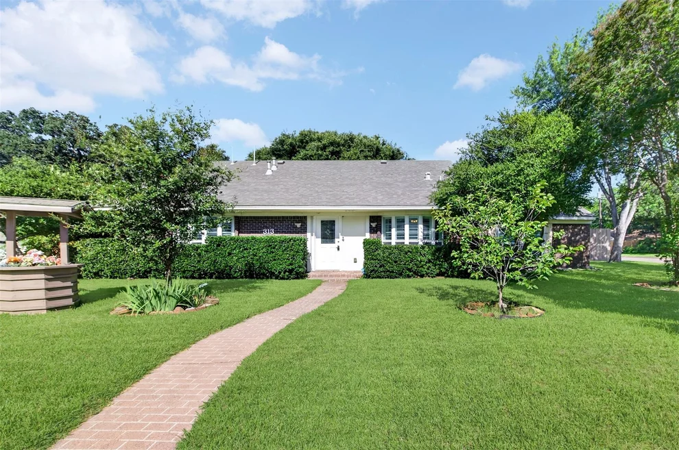 Unit for sale at 313 King Richard Street, Irving, TX 75061