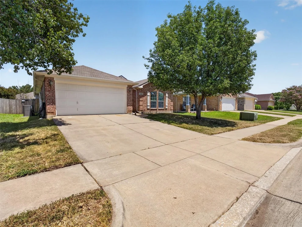 Unit for sale at 9612 Linton Drive, Fort Worth, TX 76108