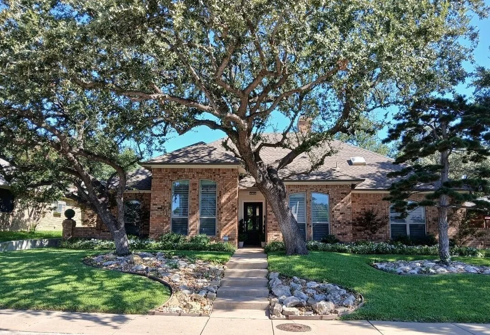 Unit for sale at 6305 Crested Butte Drive, Dallas, TX 75252