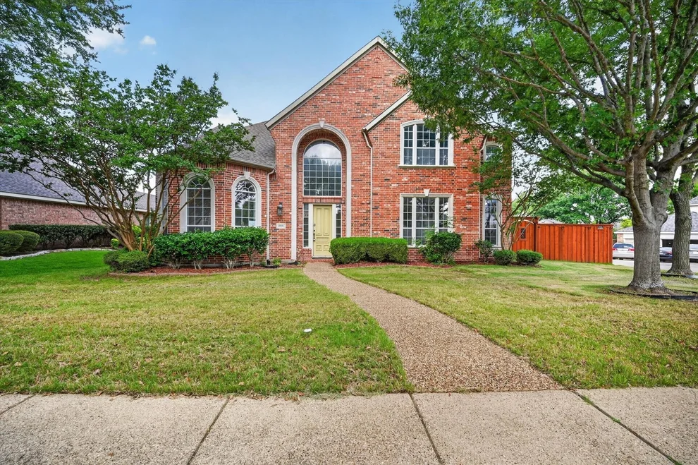 Unit for sale at 10901 Briar Brook Lane, Frisco, TX 75033
