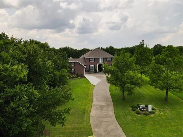 Unit for sale at 2506 Oakbrook Circle, Sherman, TX 75092