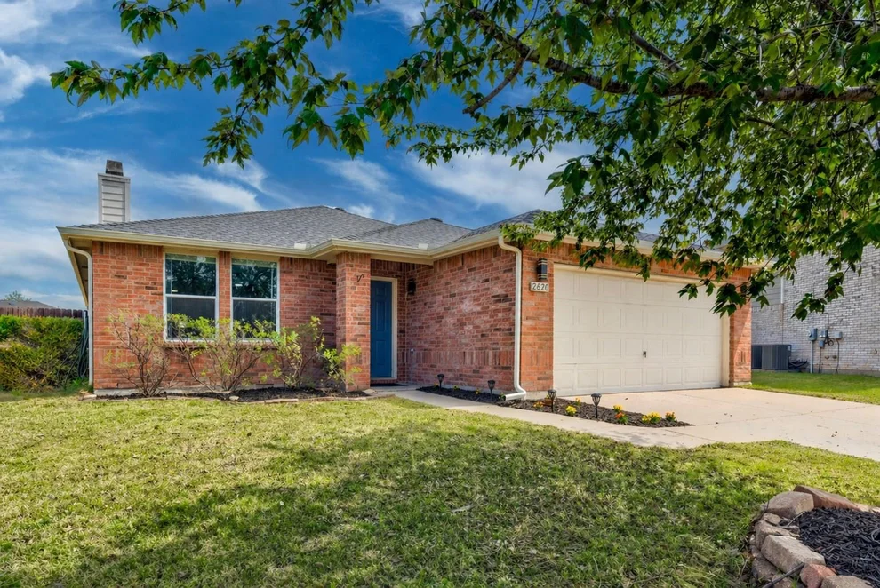 Unit for sale at 2620 Oak Crest Drive, Little Elm, TX 75068