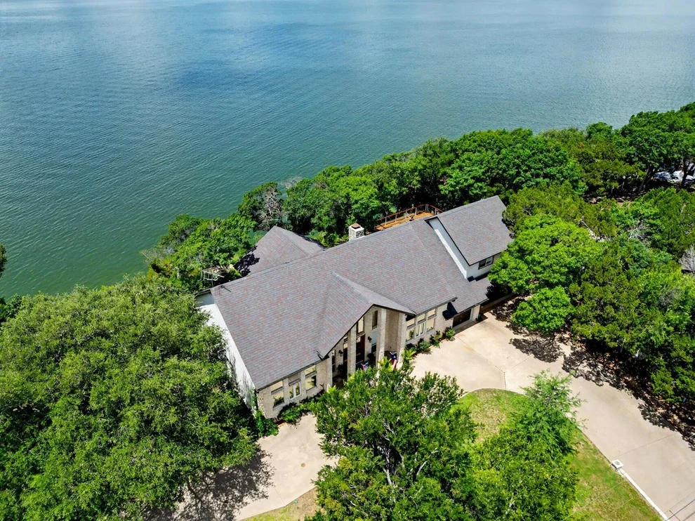 Unit for sale at 131 Live Oak Drive, Whitney, TX 76692