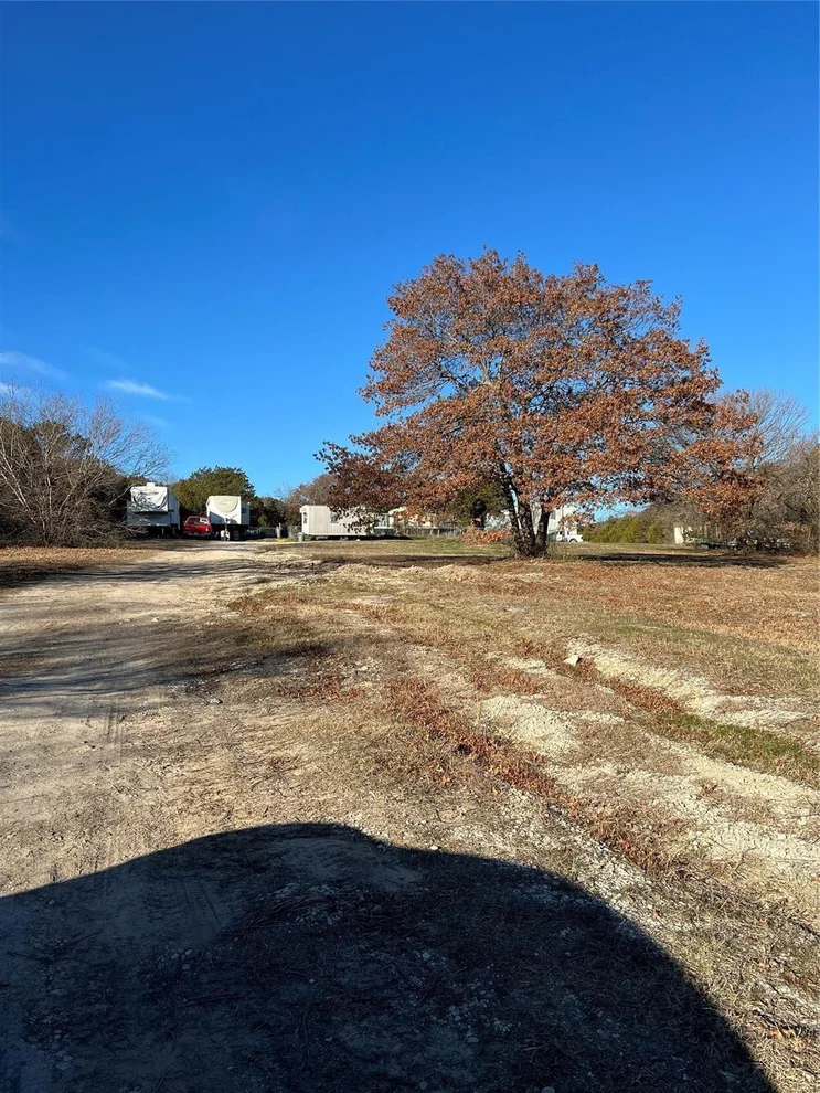 Unit for sale at 163 Edgehill Drive, Azle, TX 76020