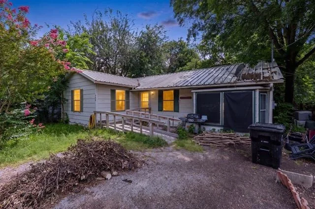 Unit for sale at 906 Branch Street, Greenville, TX 75401
