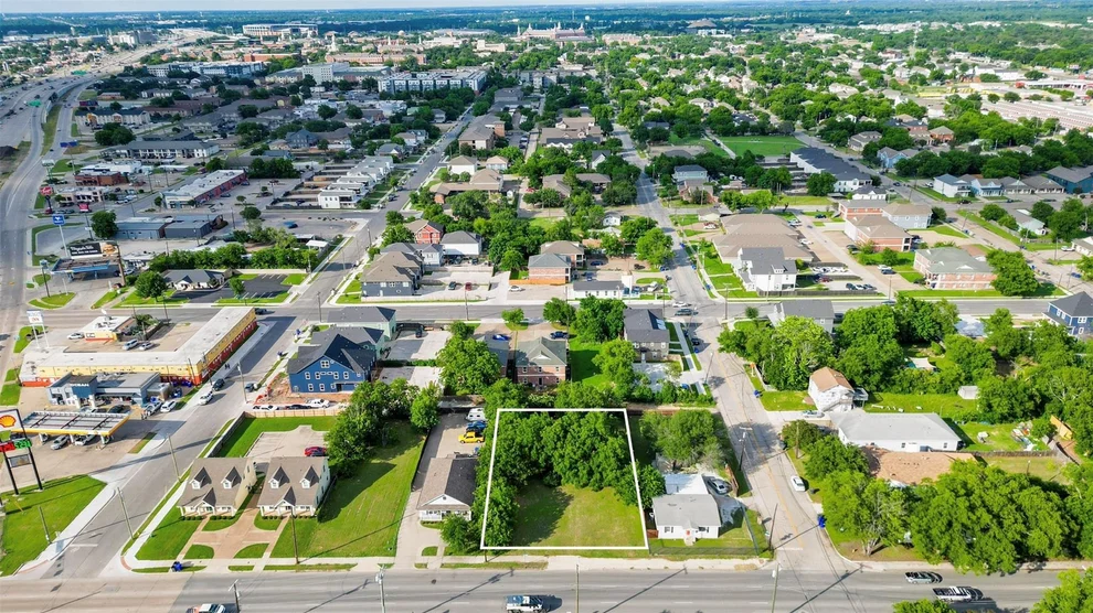Unit for sale at 1720 & 1722 S 18th Street, Waco, TX 76706