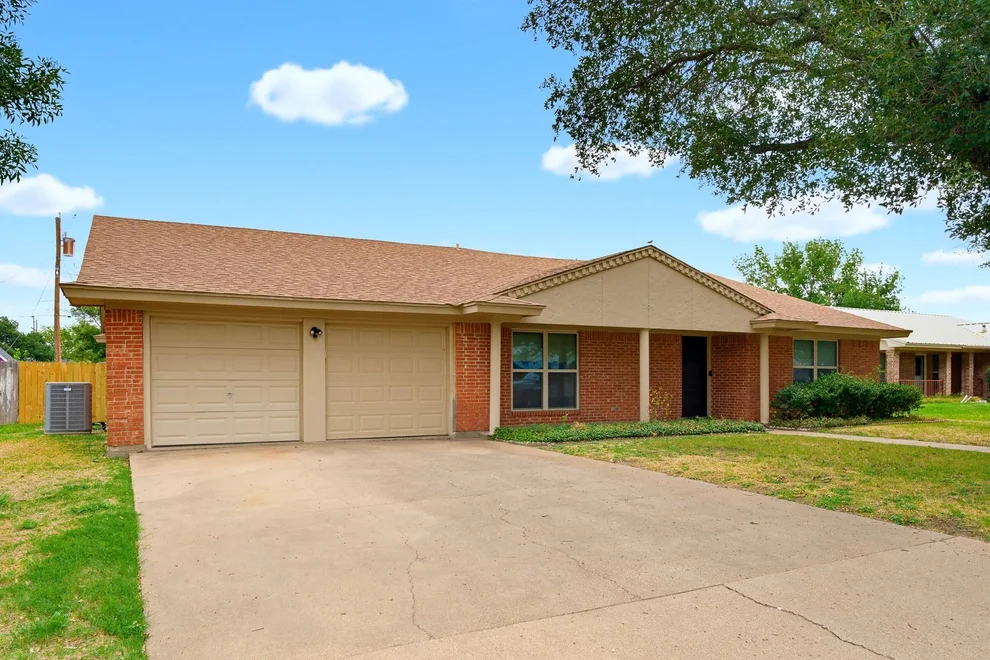 Unit for sale at 709 Gary Ln, Abilene, TX 79601