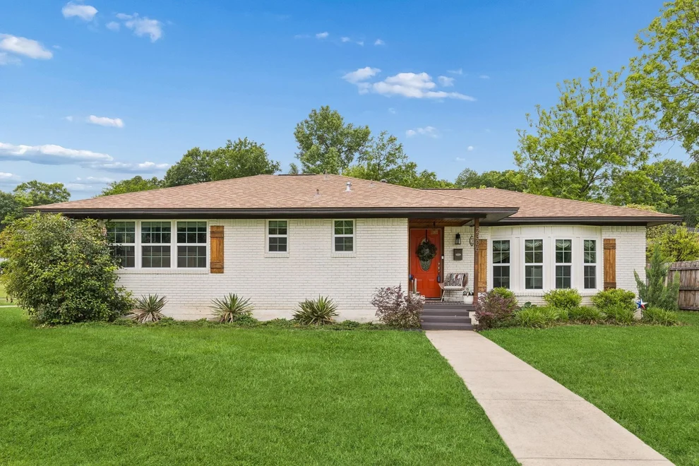 Unit for sale at 2306 W Five Mile Parkway, Dallas, TX 75224