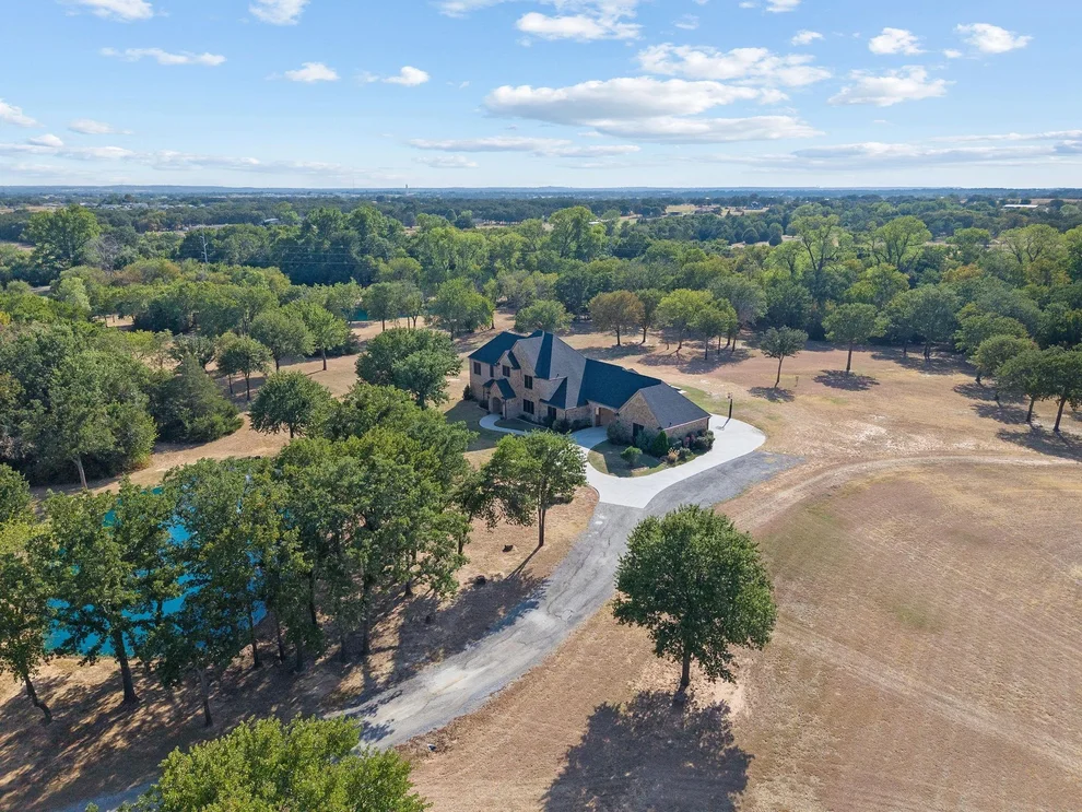 Unit for sale at 830 County Road 4797, Springtown, TX 76082