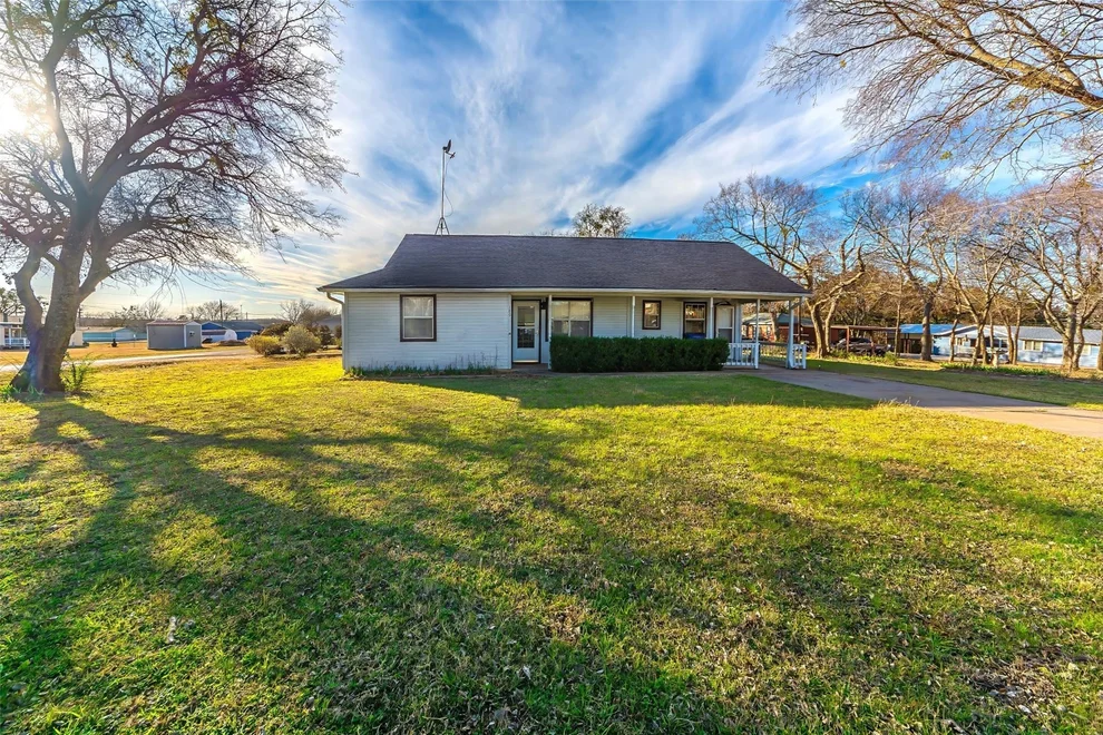 Unit for sale at 189 Lee Boulevard, Pottsboro, TX 75076