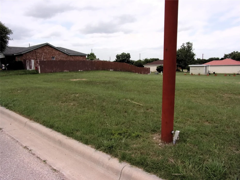 Unit for sale at 1906 W Brown Street, San Saba, TX 76877