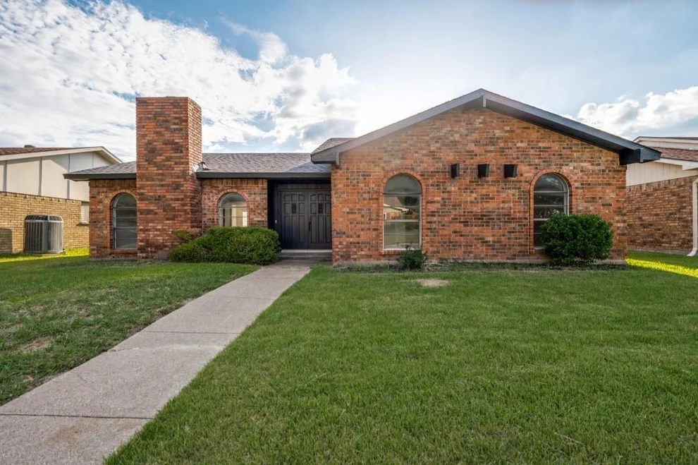 Unit for sale at 1910 Rambling Ridge Lane, Carrollton, TX 75007