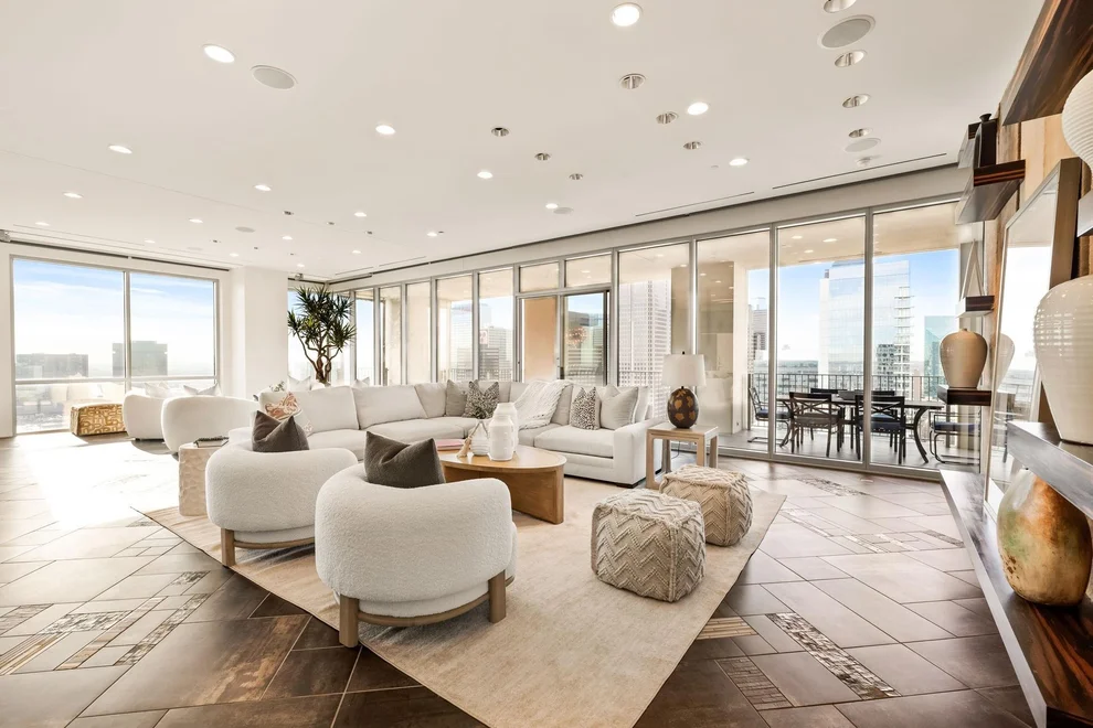 Unit for sale at 1717 Arts Plaza, Dallas, TX 75201
