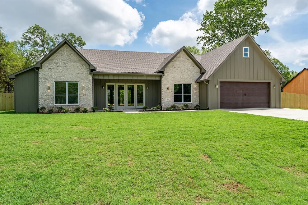 Unit for sale at 14009 Hidden Brook, Flint, TX 75762