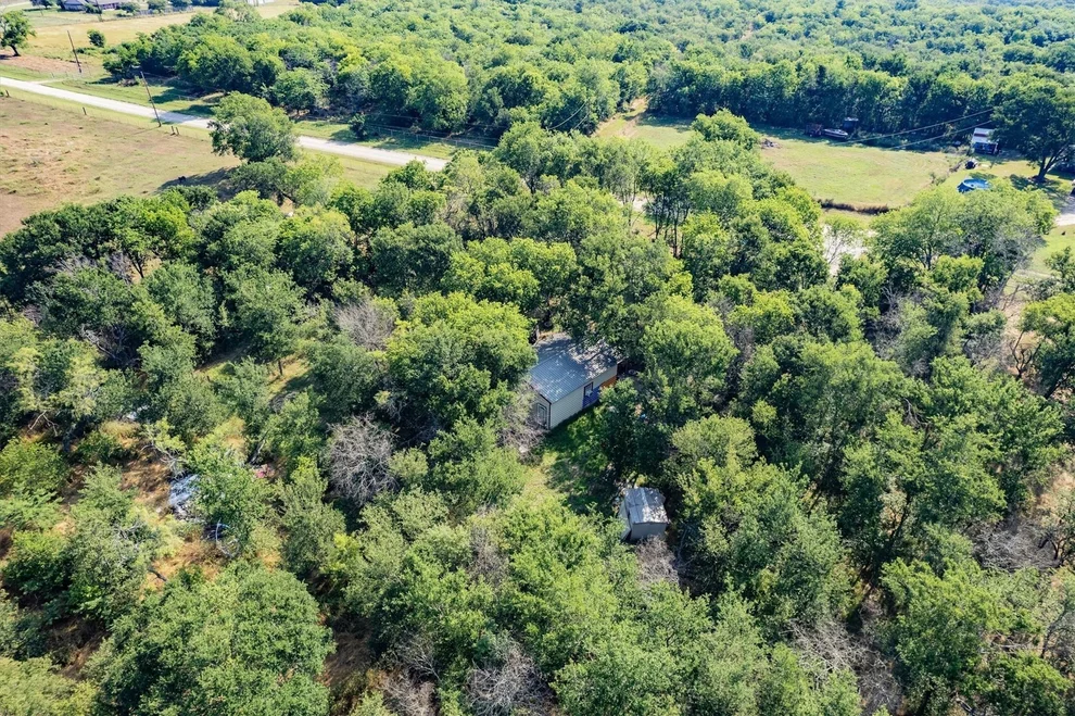 Unit for sale at 3090 SW CR 0018, Corsicana, TX 75110